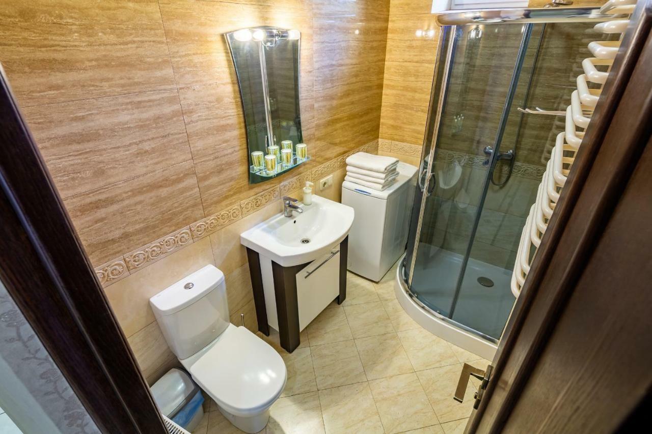 Alfa Apartments Kniazia Romana 11 Lviv Luaran gambar