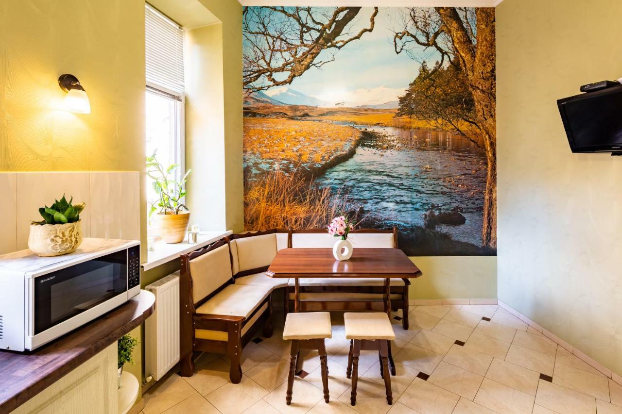 Alfa Apartments Kniazia Romana 11 Lviv Luaran gambar