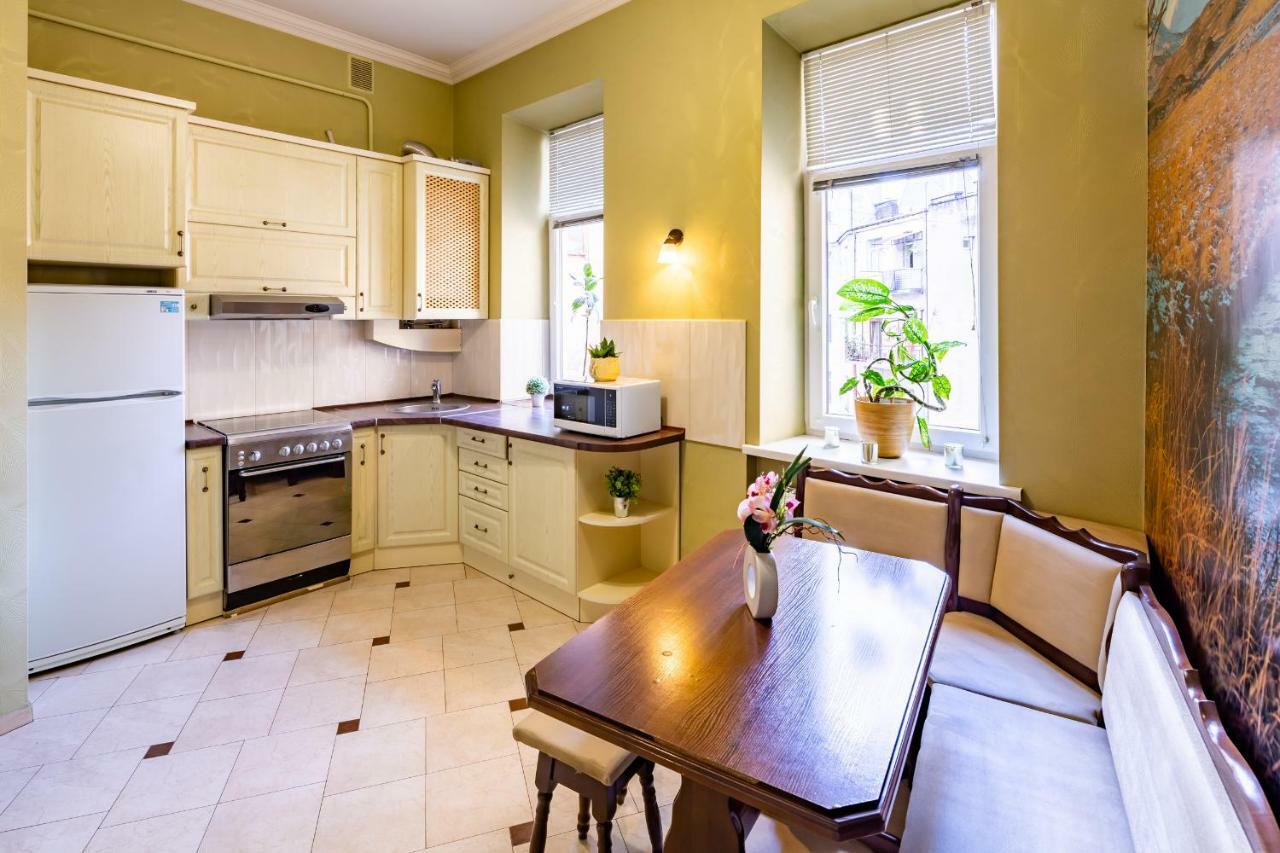 Alfa Apartments Kniazia Romana 11 Lviv Luaran gambar